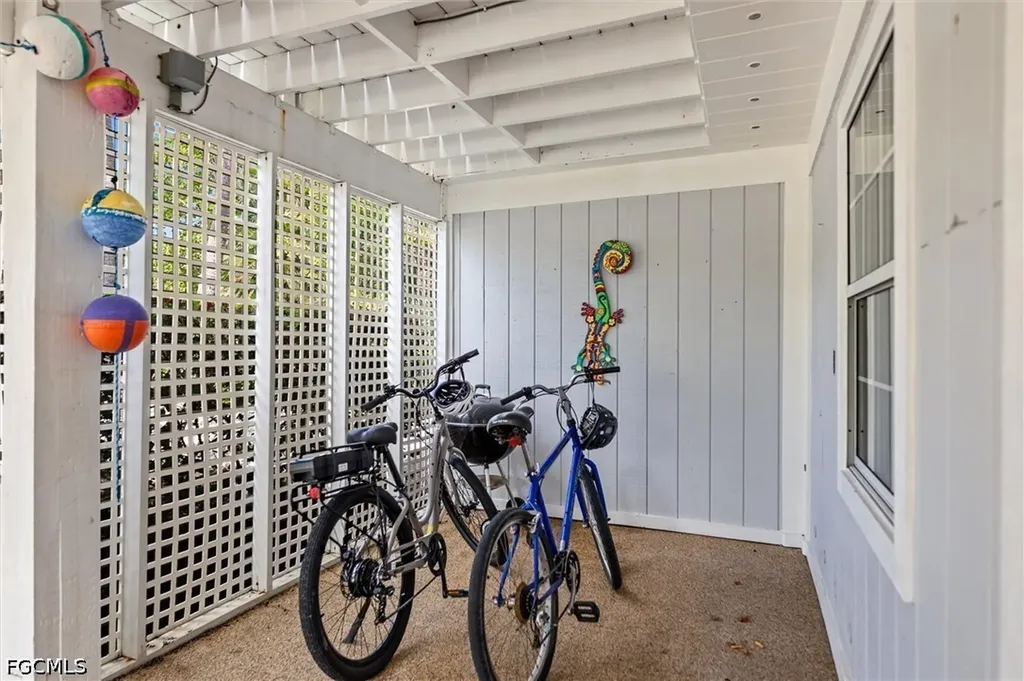 5304 Ladyfinger Lake Road Sanibel FL 33957