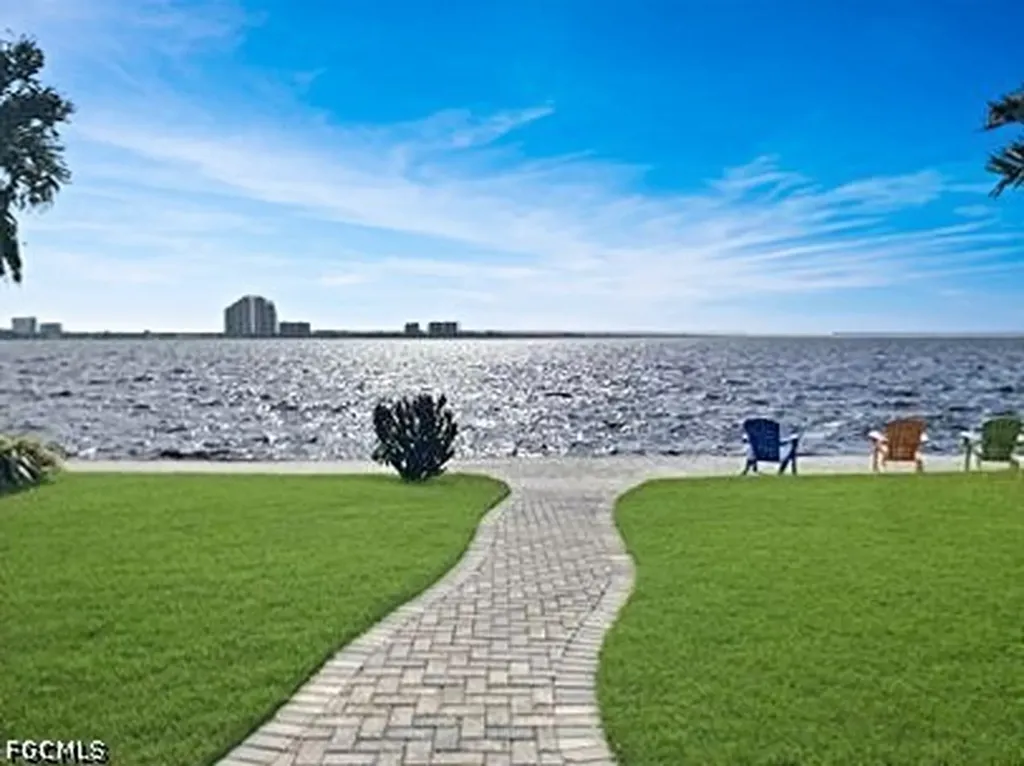 3334 N Key Drive North Fort Myers FL 33903