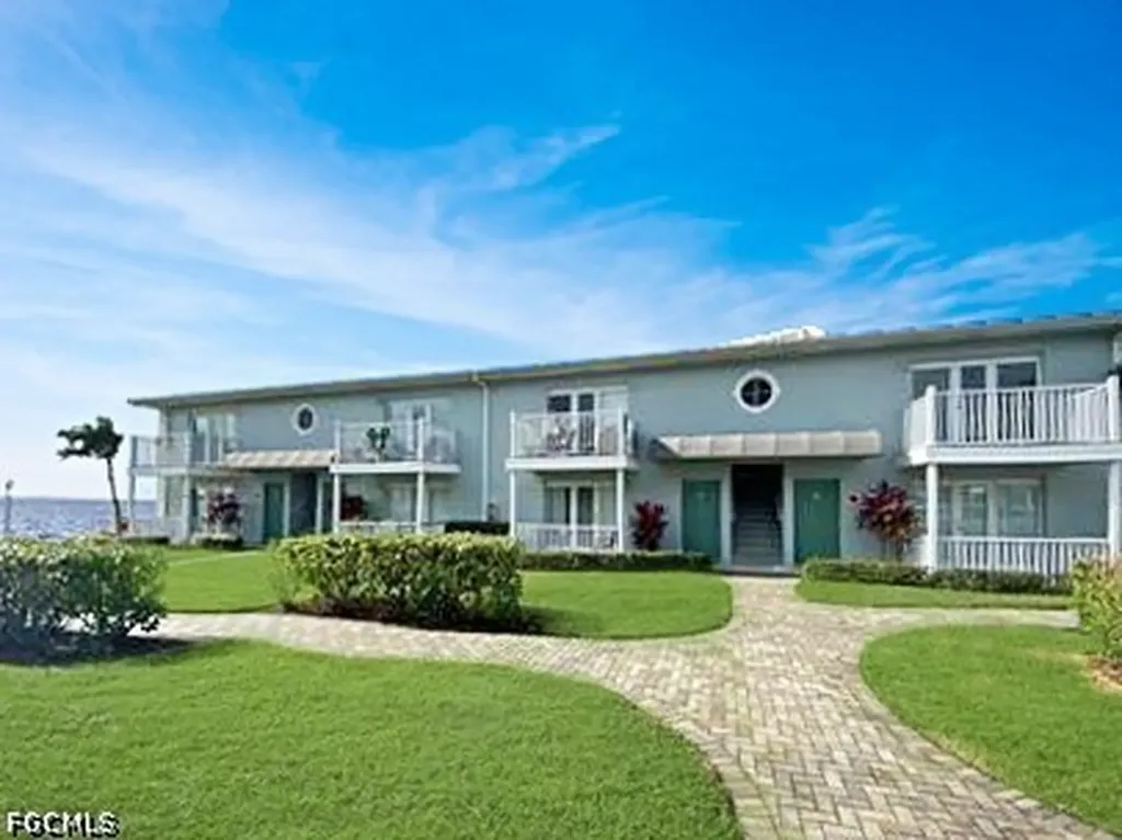 3334 N Key Drive North Fort Myers FL 33903