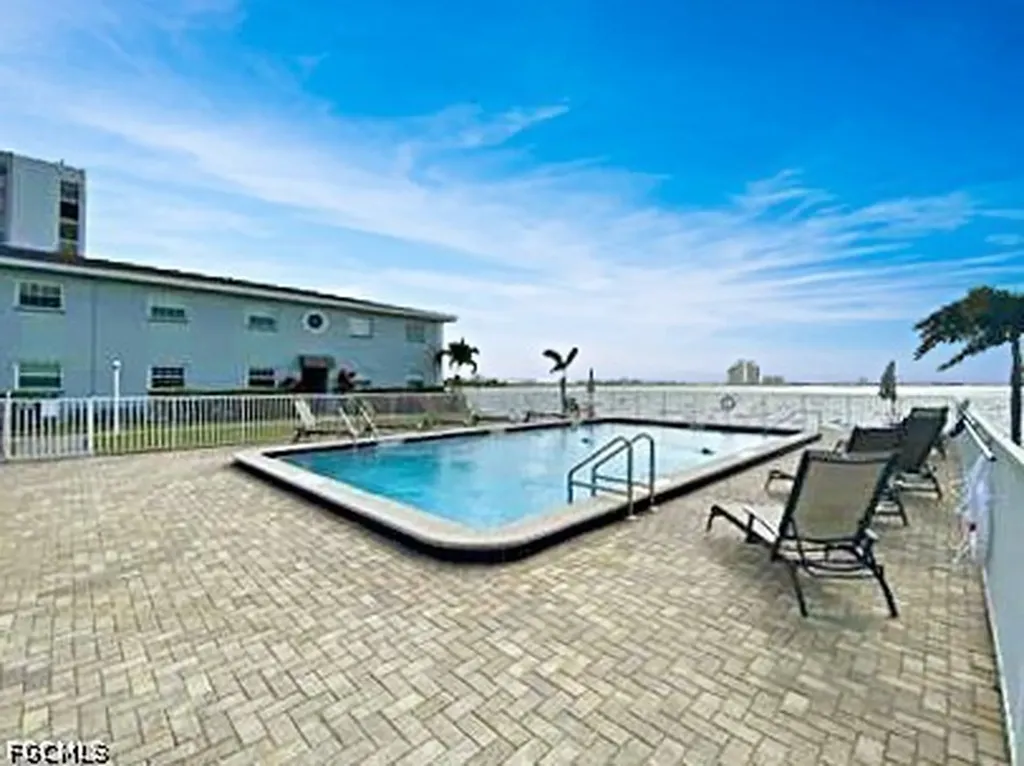 3334 N Key Drive North Fort Myers FL 33903
