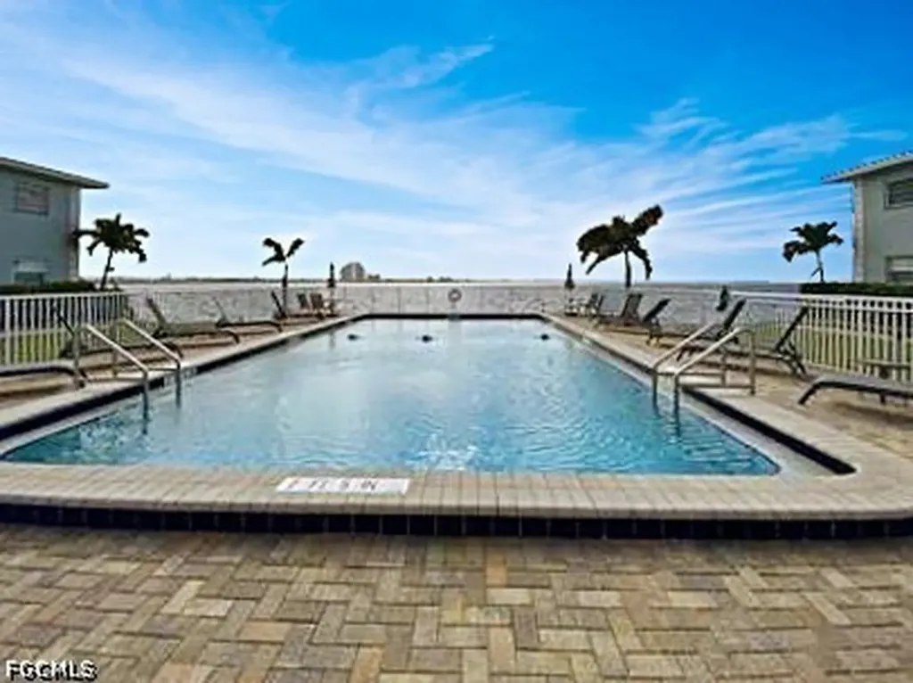 3334 N Key Drive North Fort Myers FL 33903