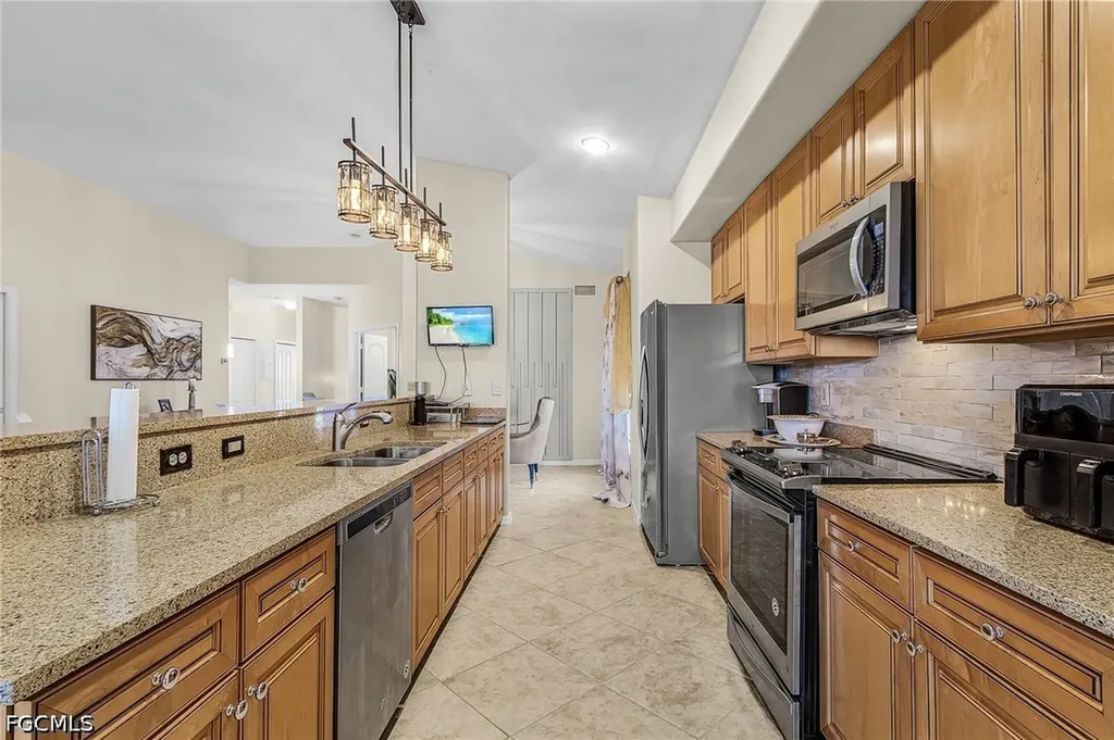 13090 Sandy Key Bend North Fort Myers FL 33903