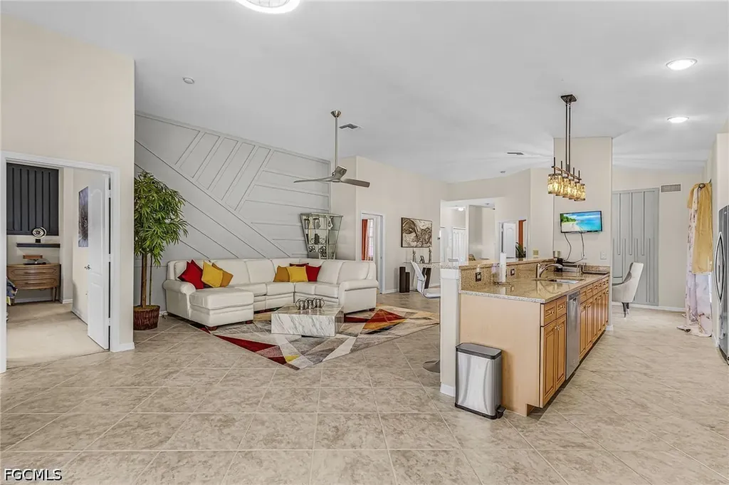 13090 Sandy Key Bend North Fort Myers FL 33903