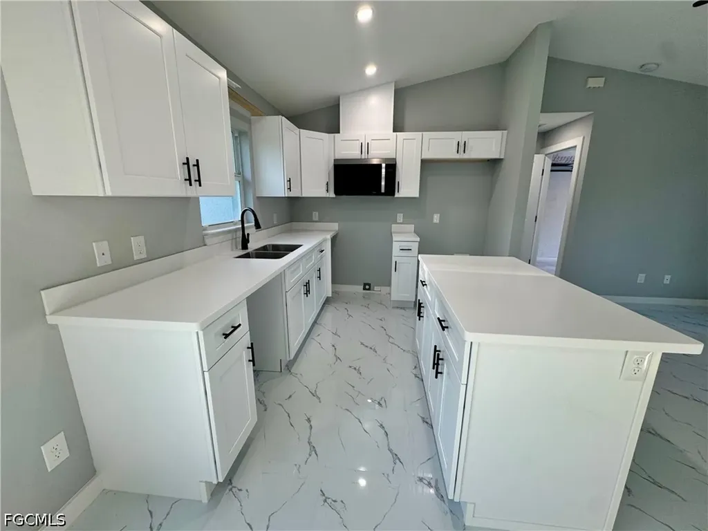 2305 Grant Avenue Alva FL 33920
