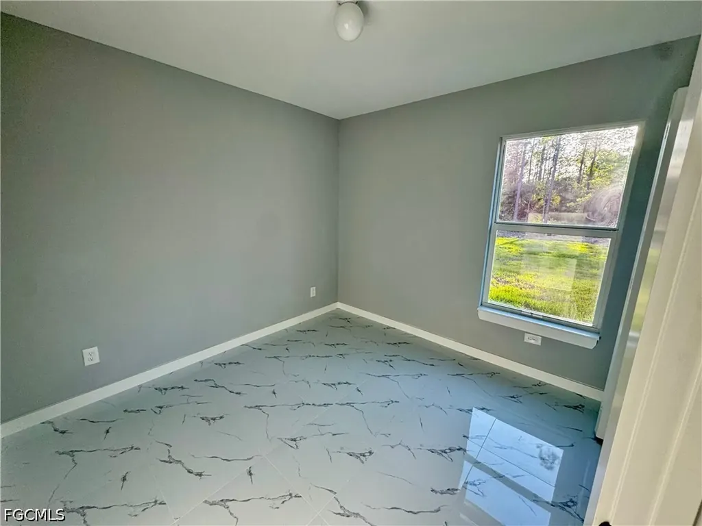 2305 Grant Avenue Alva FL 33920
