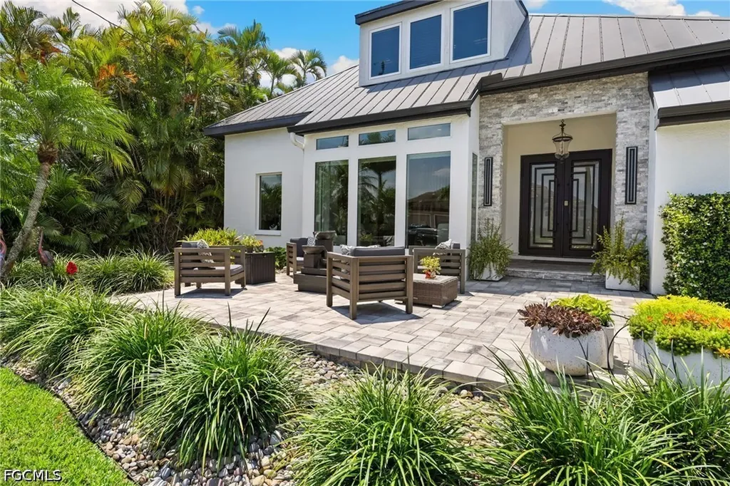 5234 Savoy Court Cape Coral FL 33904