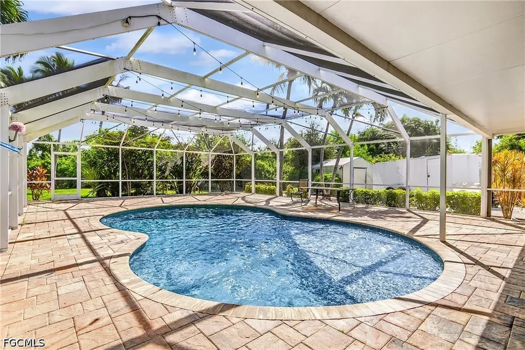1687 N Flossmoor Road Fort Myers FL 33919
