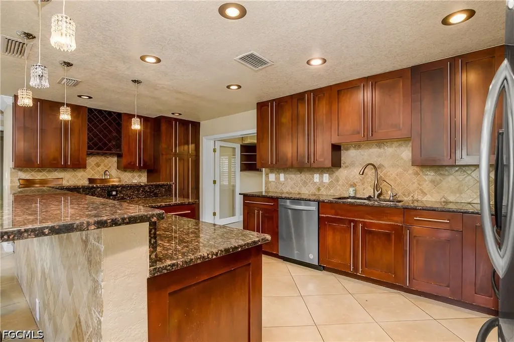 1687 N Flossmoor Road Fort Myers FL 33919