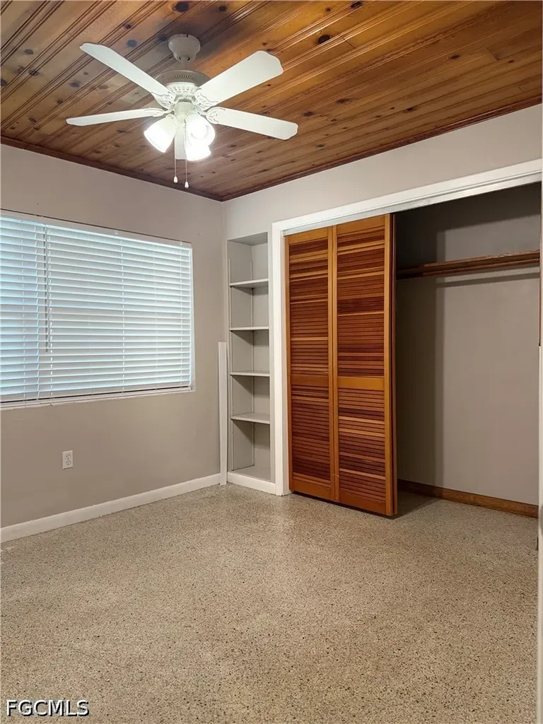 48 Harbor Circle Astatula FL 34705