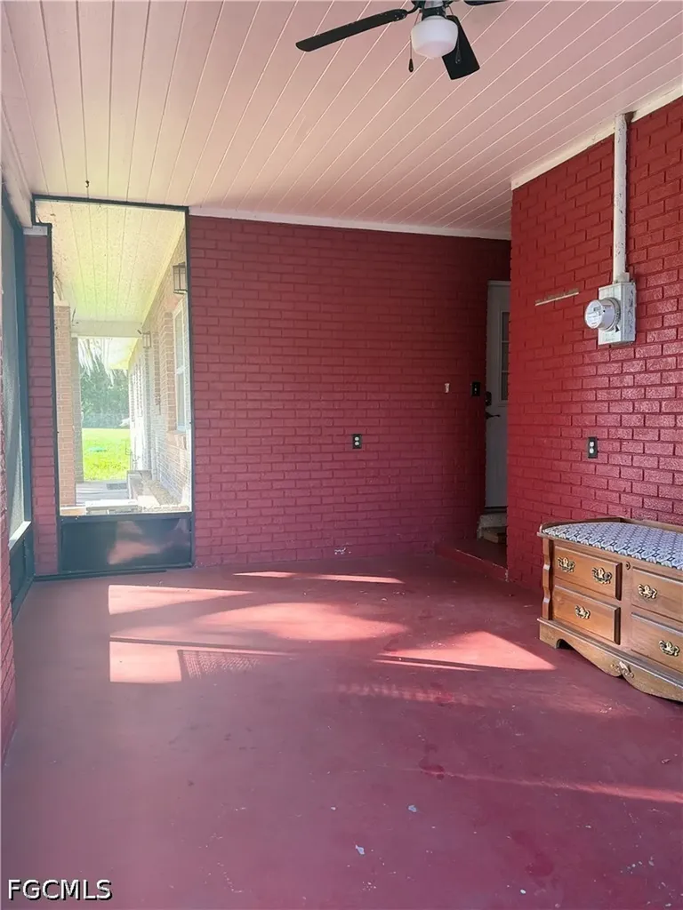 48 Harbor Circle Astatula FL 34705