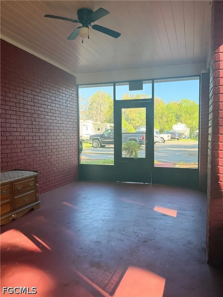 48 Harbor Circle Astatula FL 34705