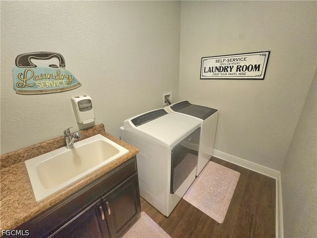 1919 SW 26th Terrace Cape Coral FL 33914