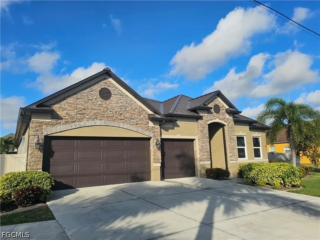 1919 SW 26th Terrace Cape Coral FL 33914