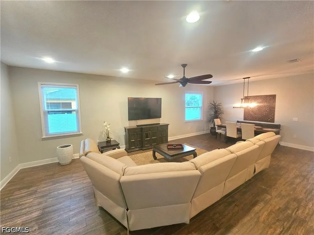 1919 SW 26th Terrace Cape Coral FL 33914