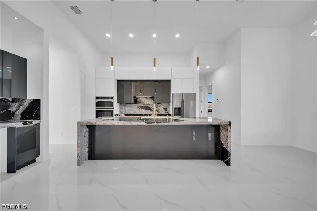 2020 Santa Barbara Boulevard N Cape Coral FL 33993