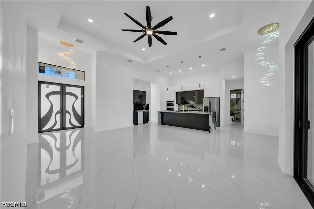 2020 Santa Barbara Boulevard N Cape Coral FL 33993