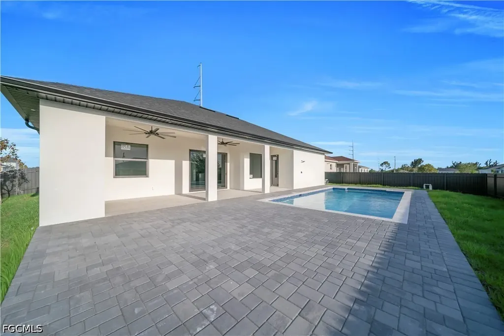2020 Santa Barbara Boulevard N Cape Coral FL 33993