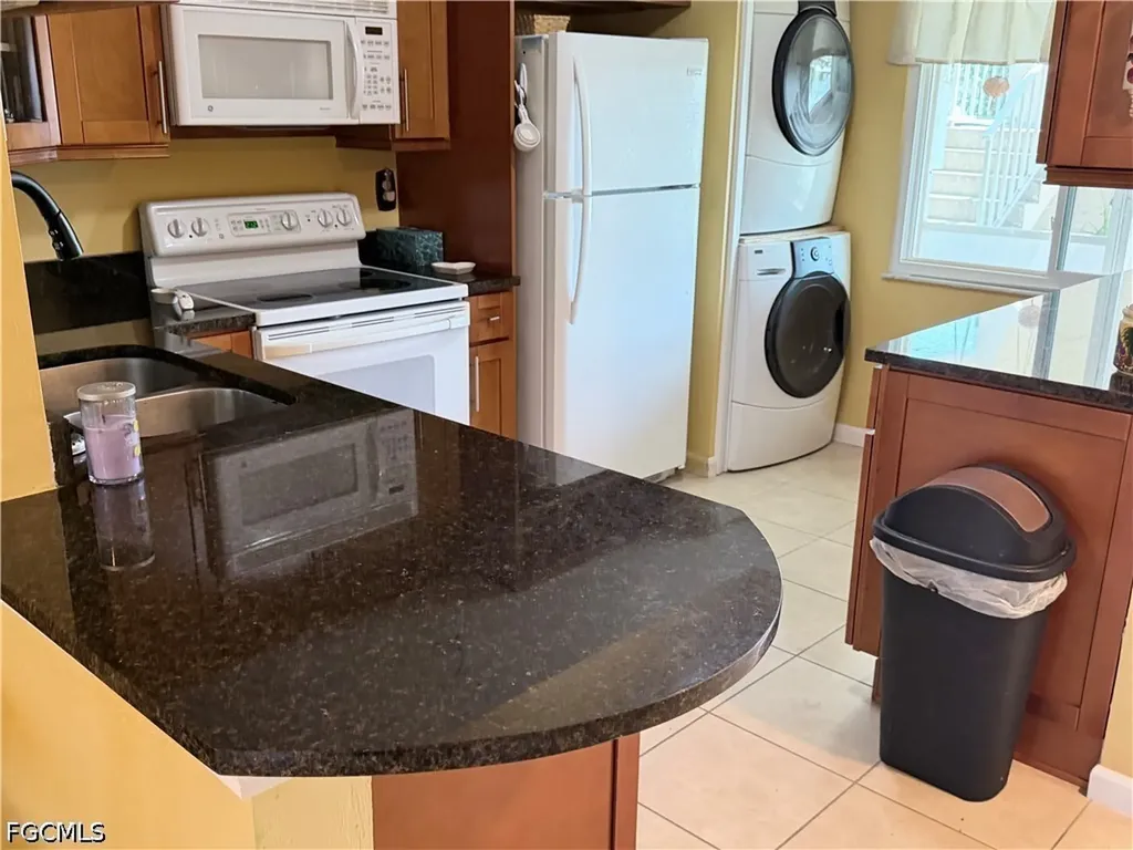 2526 SE 16th Place Cape Coral FL 33904