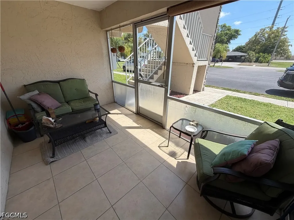 2526 SE 16th Place Cape Coral FL 33904