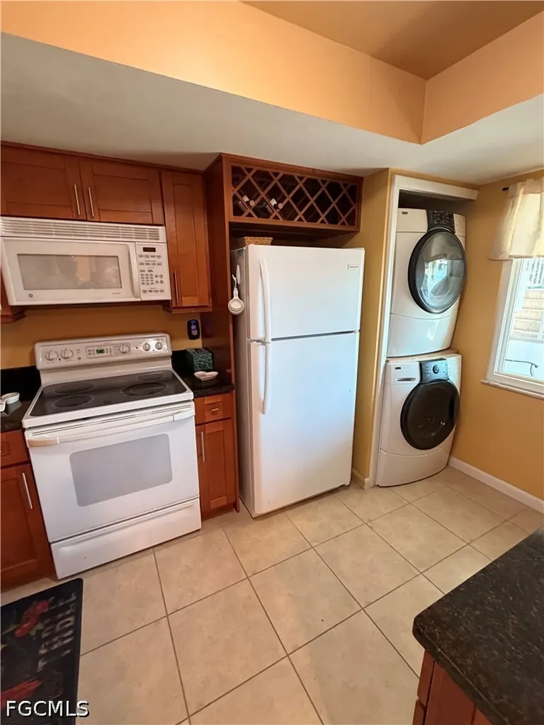 2526 SE 16th Place Cape Coral FL 33904