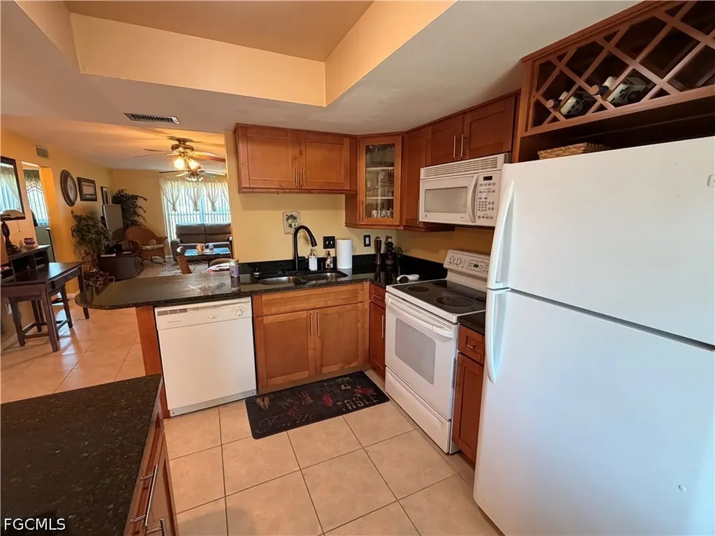 2526 SE 16th Place Cape Coral FL 33904