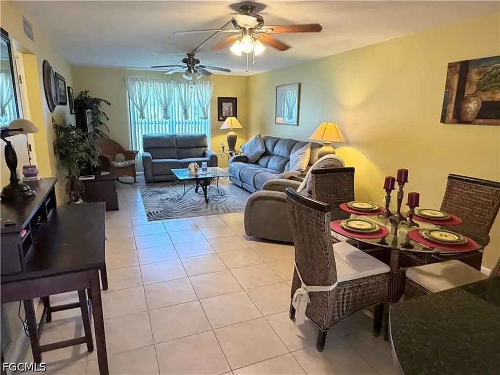 2526 SE 16th Place Cape Coral FL 33904