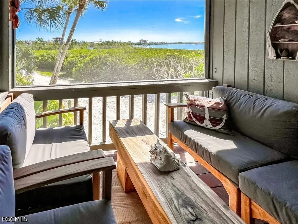 370 Townhouse Lane Upper Captiva FL 33924