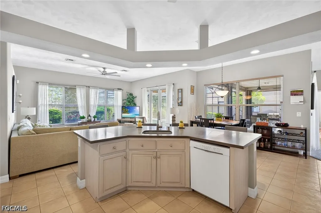 1217 SW 18th Street Cape Coral FL 33991