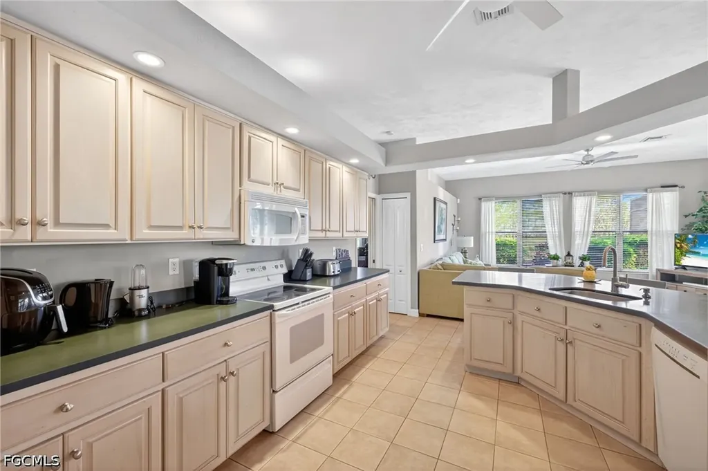 1217 SW 18th Street Cape Coral FL 33991