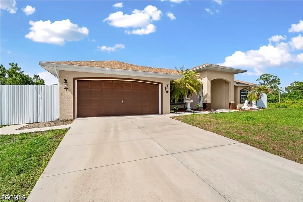 1145 Pineda Street E Lehigh Acres FL 33974