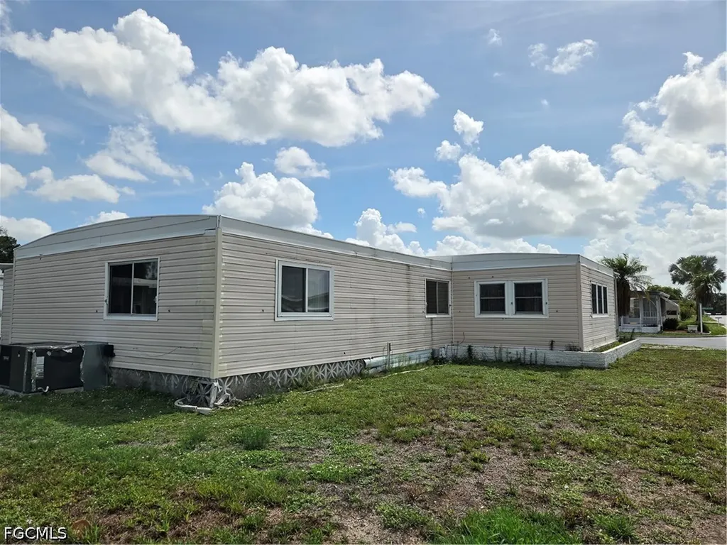 694 Dream Lane North Fort Myers FL 33917