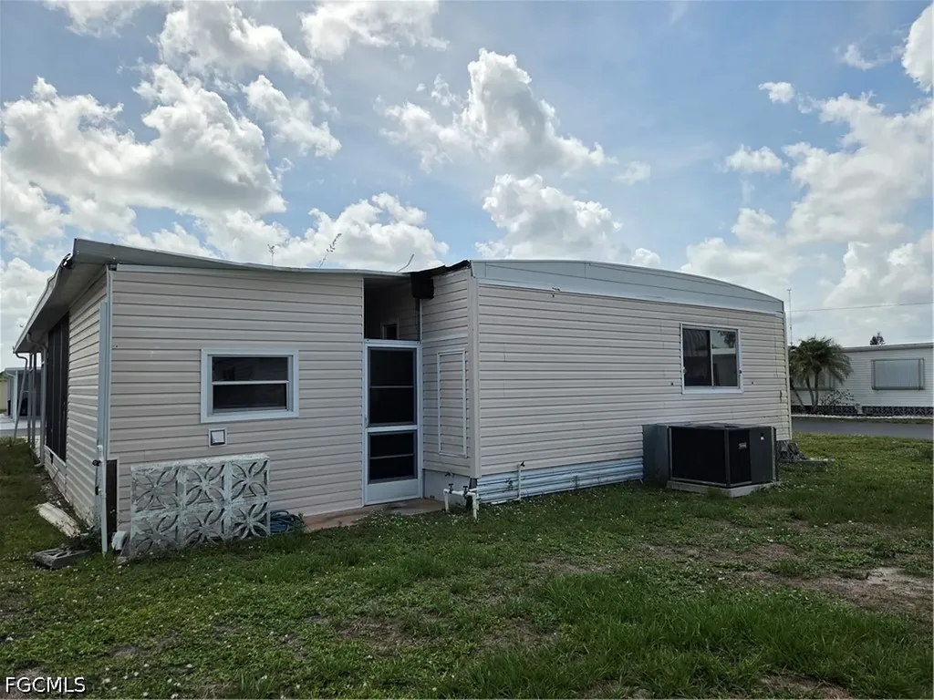 694 Dream Lane North Fort Myers FL 33917