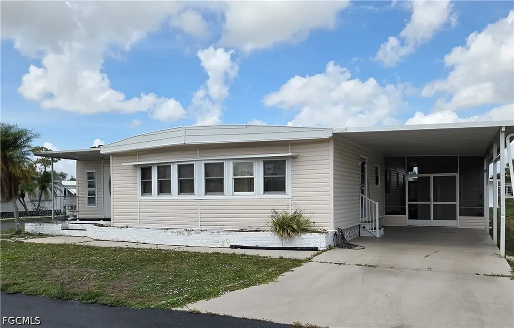 694 Dream Lane North Fort Myers FL 33917