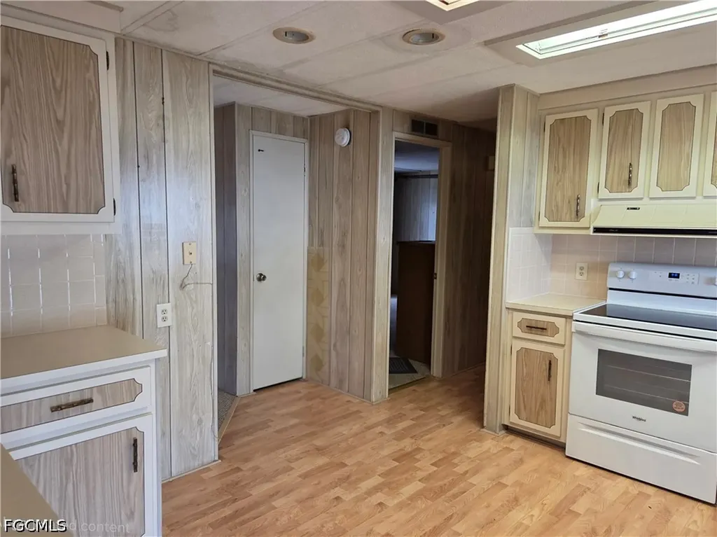 694 Dream Lane North Fort Myers FL 33917