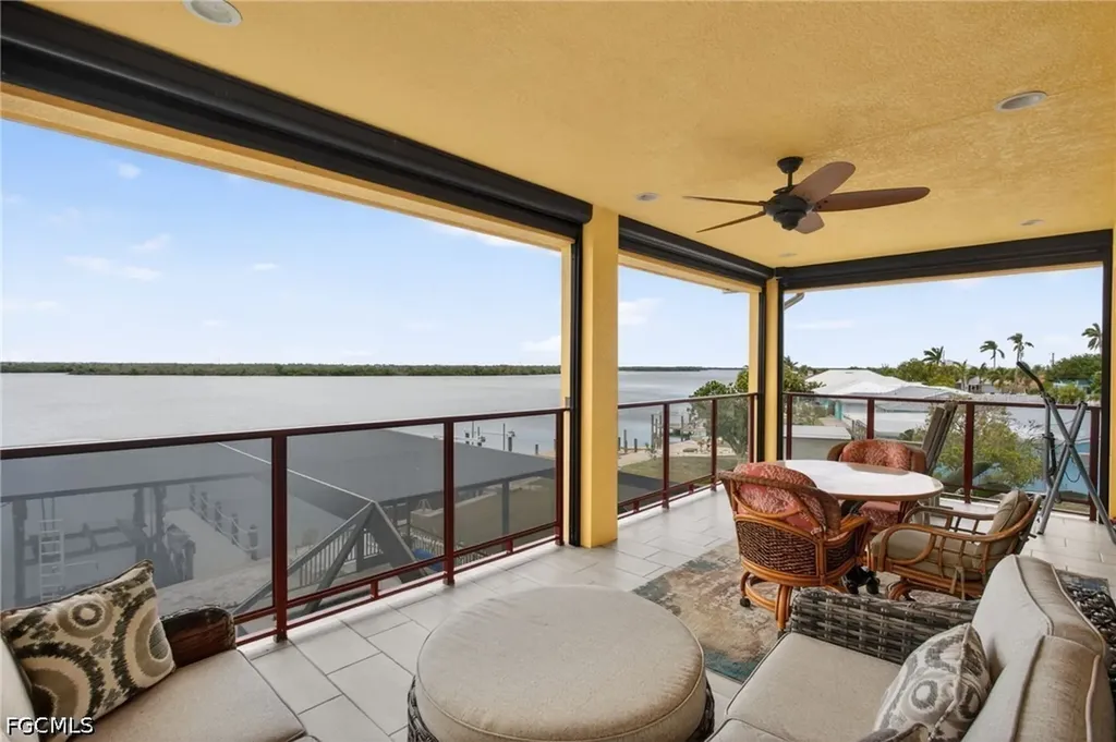 11859 Island Avenue Matlacha FL 33993