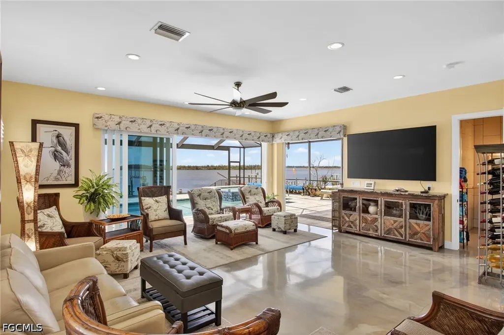 11859 Island Avenue Matlacha FL 33993