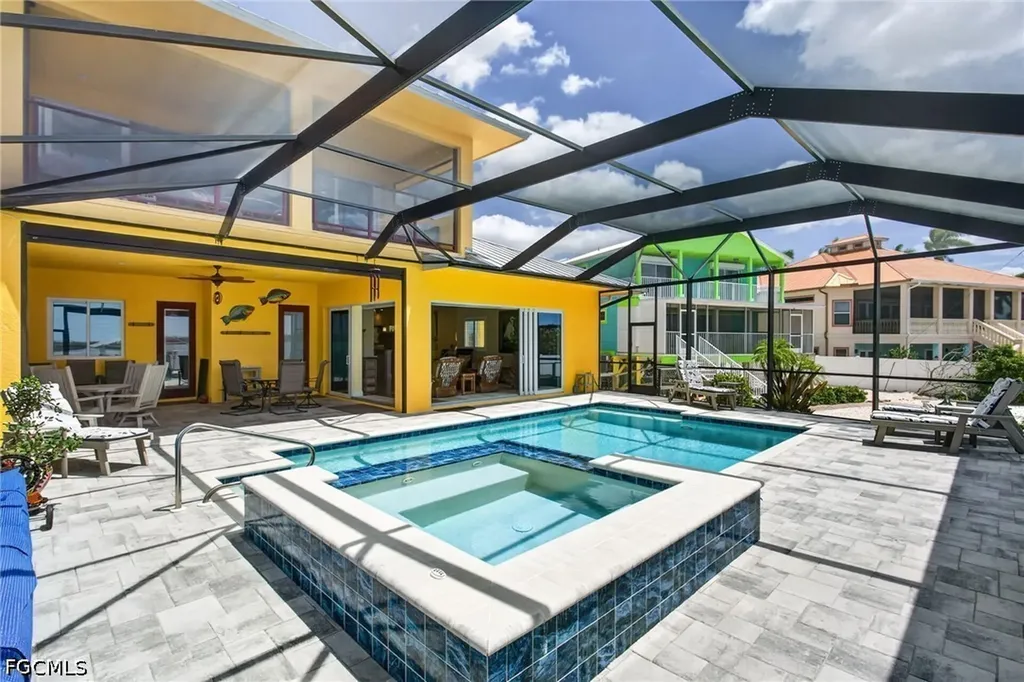 11859 Island Avenue Matlacha FL 33993