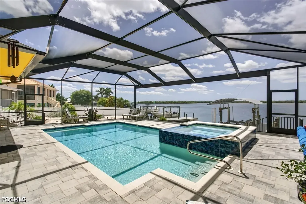 11859 Island Avenue Matlacha FL 33993
