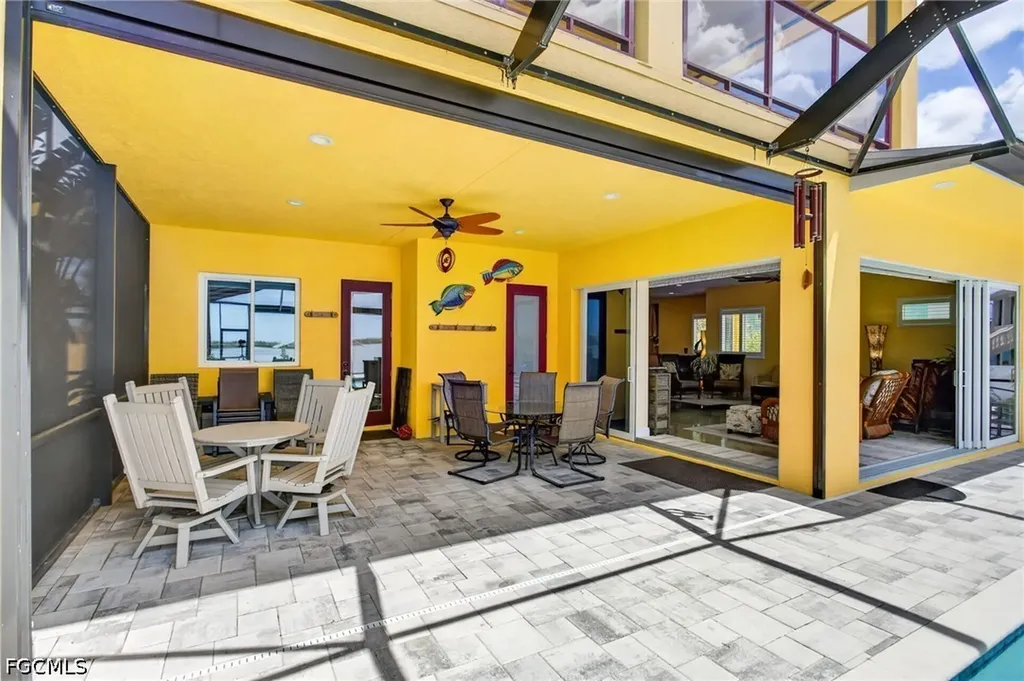 11859 Island Avenue Matlacha FL 33993