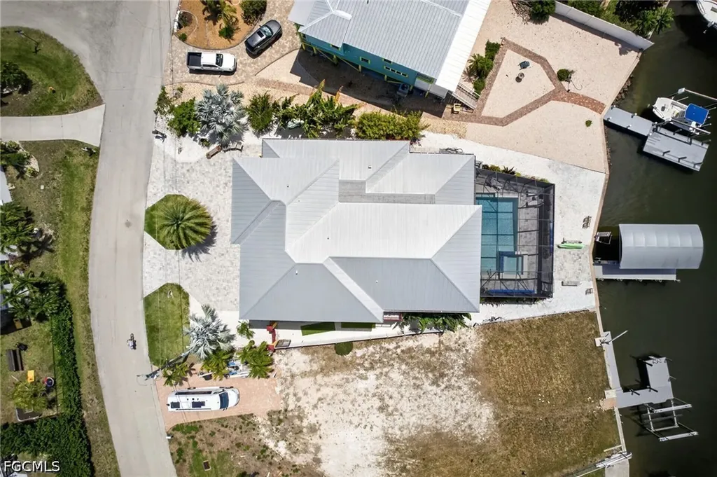 11859 Island Avenue Matlacha FL 33993