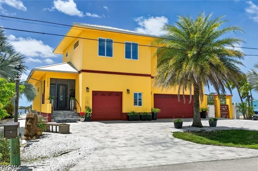 11859 Island Avenue Matlacha FL 33993