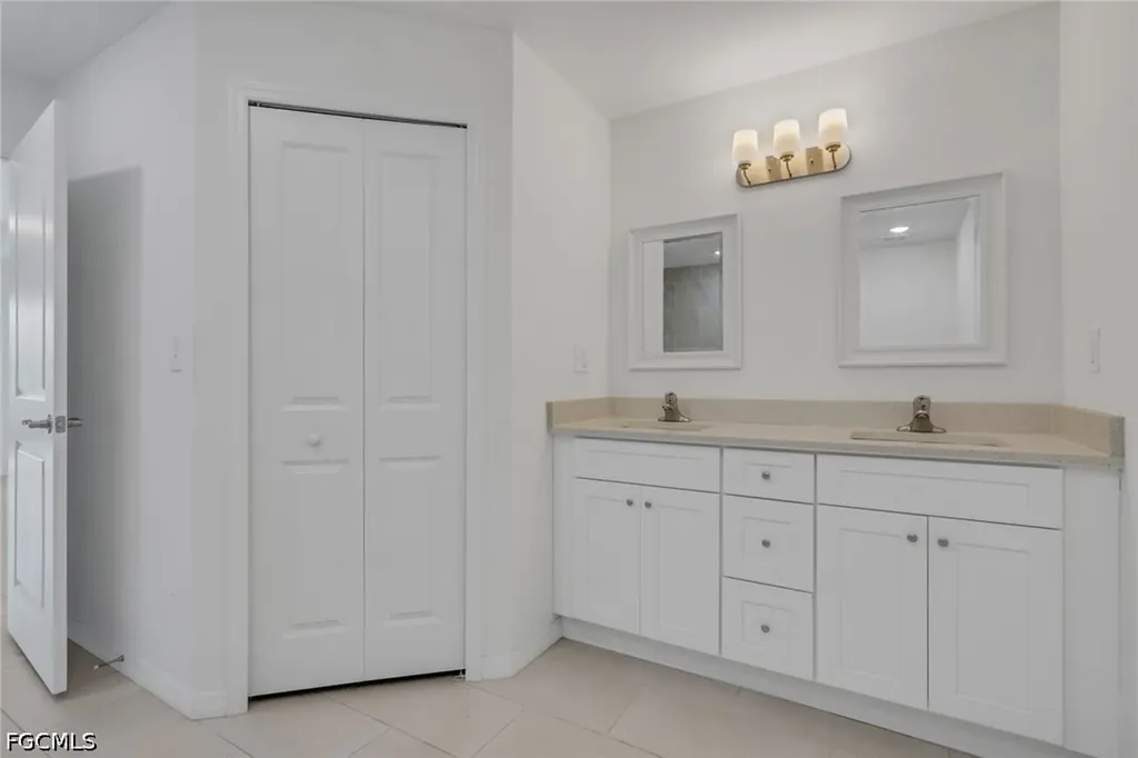 2619 NE 4th Avenue Cape Coral FL 33909