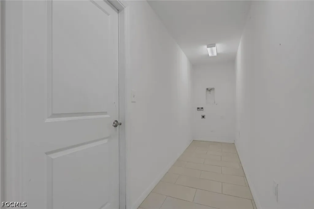 2619 NE 4th Avenue Cape Coral FL 33909