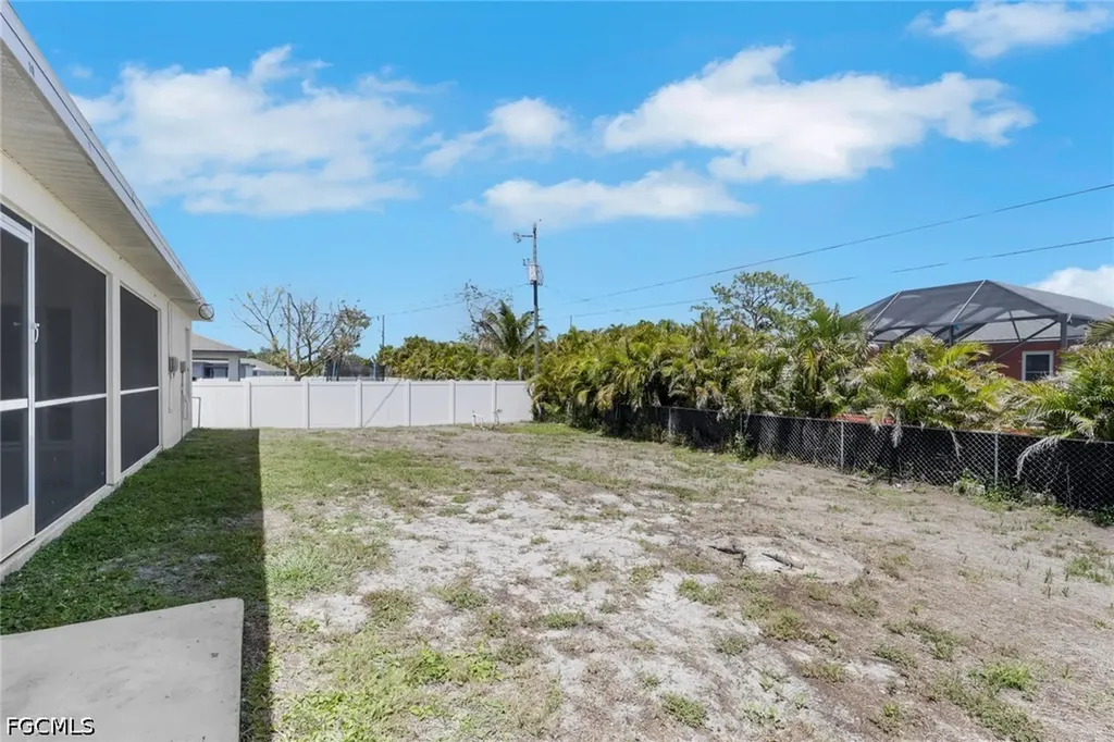 2619 NE 4th Avenue Cape Coral FL 33909