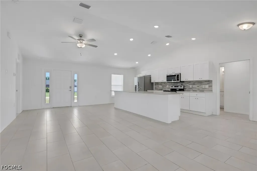 2619 NE 4th Avenue Cape Coral FL 33909