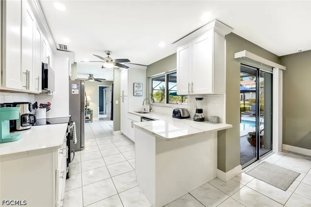 5103 Pelican Boulevard Cape Coral FL 33914