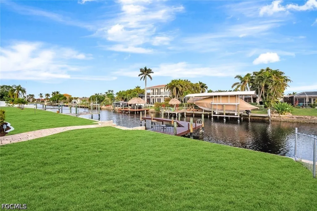 5103 Pelican Boulevard Cape Coral FL 33914