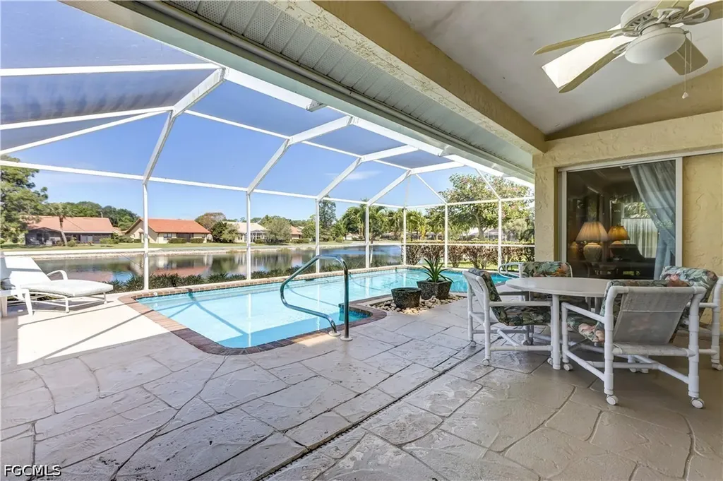 372 Fox Den Circle Naples FL 34104