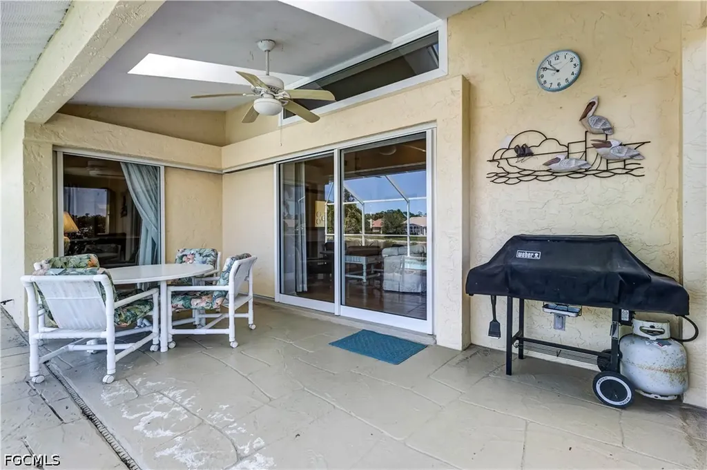 372 Fox Den Circle Naples FL 34104