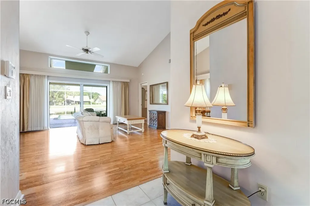 372 Fox Den Circle Naples FL 34104